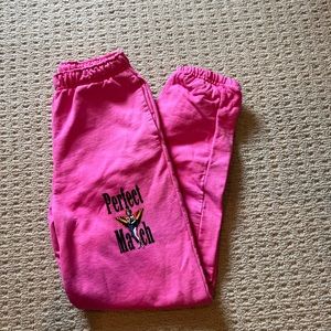Boys lie pink sweatpants